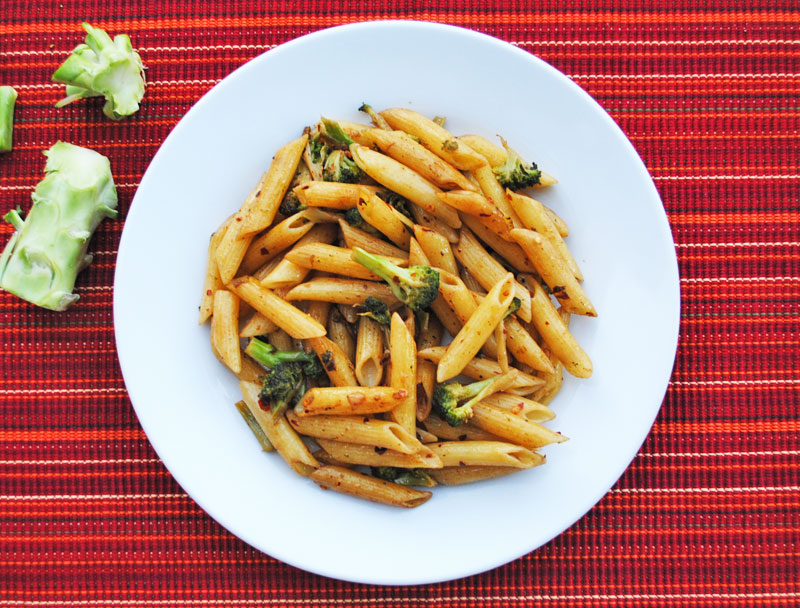 Spicy Penne with Broccoli and Garlic | Recipe Treasure | gator3130.temp.domains/~recipetr