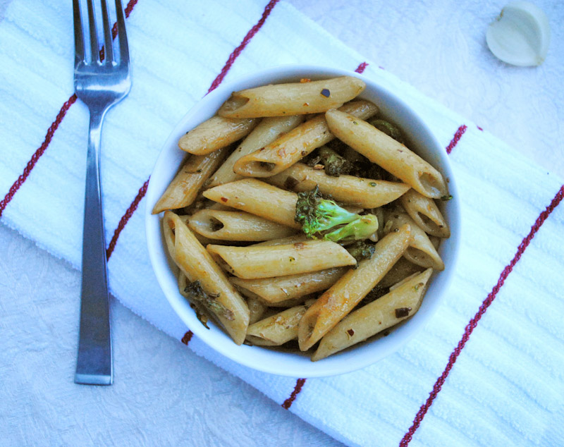 Spicy Penne with Broccoli and Garlic | Recipe Treasure | gator3130.temp.domains/~recipetr