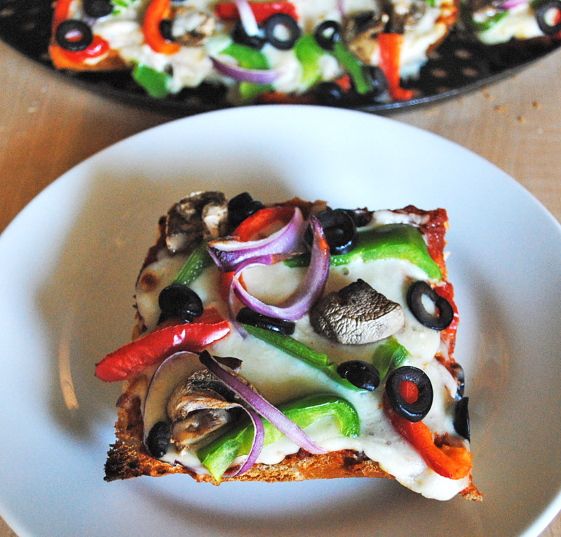 Veggie Lover's French Bread Pizza | Recipe Treasure | gator3130.temp.domains/~recipetr