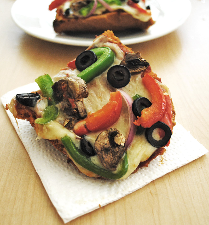 Veggie Lover's French Bread Pizza | Recipe Treasure | gator3130.temp.domains/~recipetr