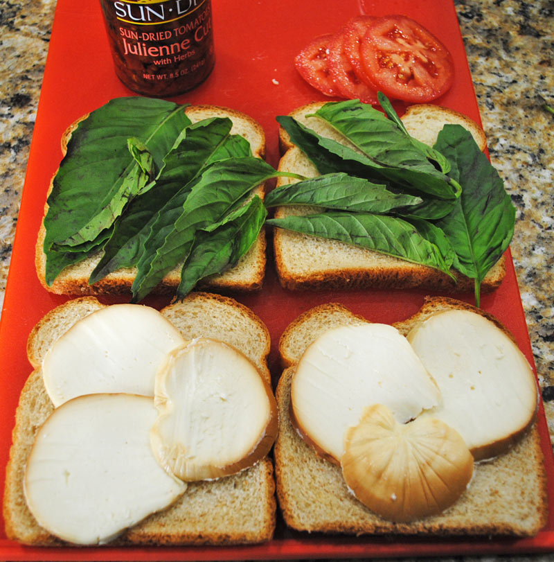 Grilled Smoked Mozzarella, Tomato, and Basil Sandwich | Recipe Treasure