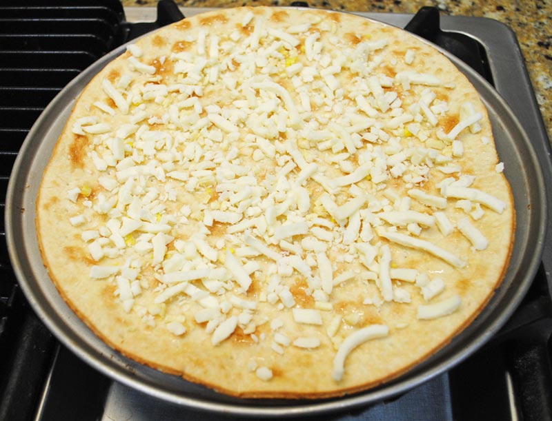 flatbread-margherita-pizza-cheese-recipe-treasure