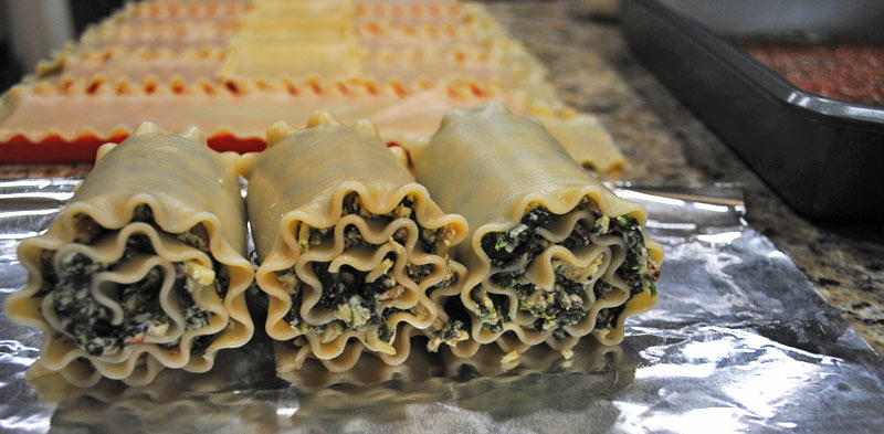 mushroom-spinach-lasagna-roll-ups-mixrollup-recipe-treasure