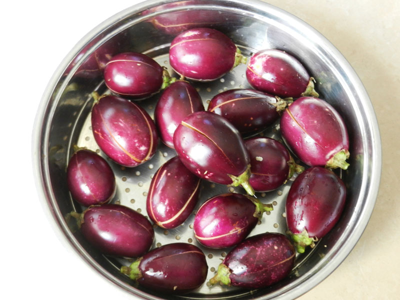 Hyderabadi Bagare Baingan - Stuffed Hyderabadi Eggplant - Cut - Recipe Treasure