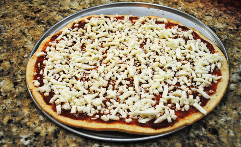 veggie-flatbread-pizza-cheese-recipe-treasure